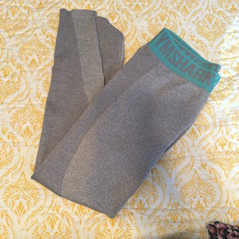 Gym shark gray leggings
